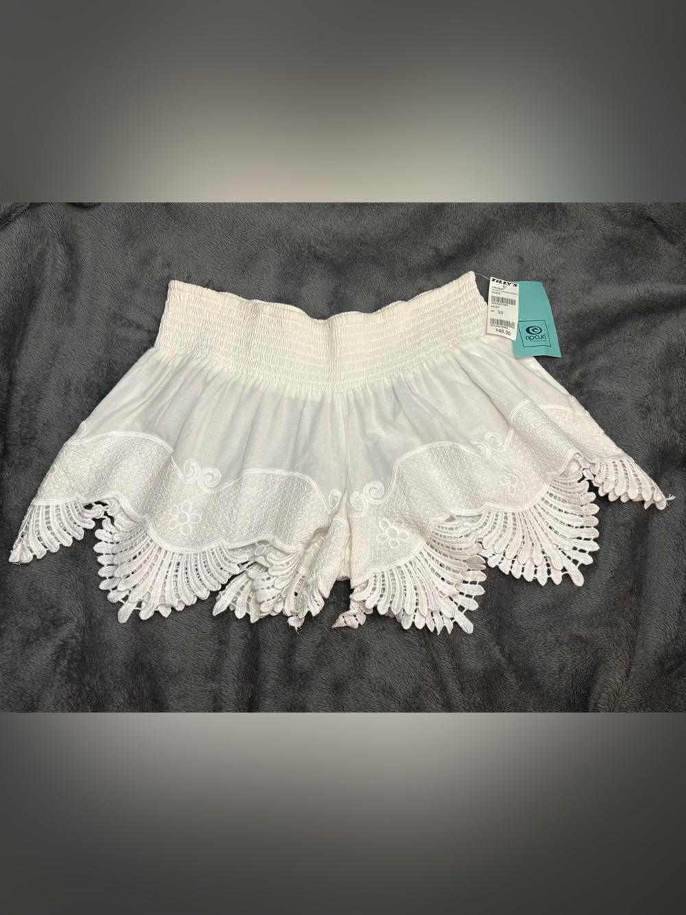Rip Curl White Embroidered Lace-Hem Women’s Crochet Scalloped Edge Beach Shorts